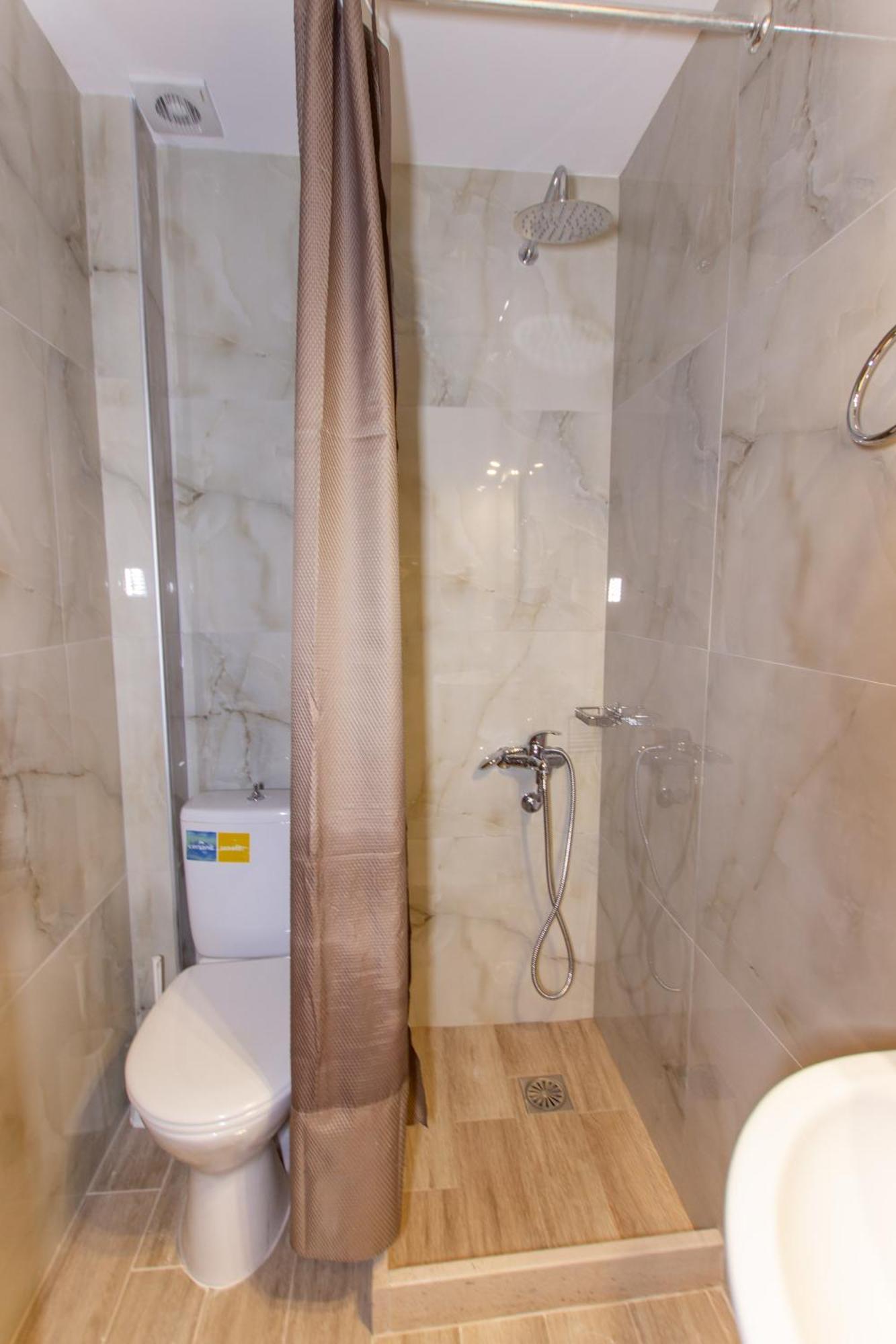 Athanasia inn Nea Vrasna Bagian luar foto