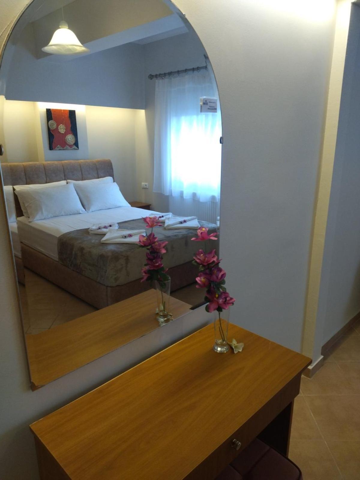 Athanasia inn Nea Vrasna Bagian luar foto